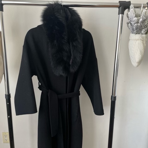"Constance" Coat in Black - Picture 4 of 7